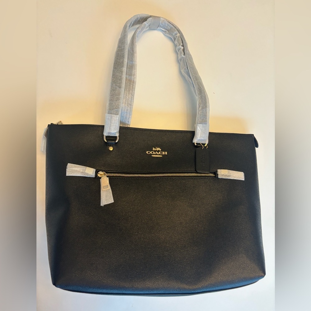 NWT Coach Crossgrain Leather Gallery Tote F79608 Black/Gold